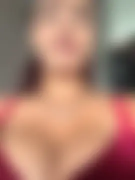 Sara-77 élő XXX-chatje