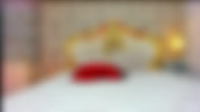 JulieBigAssx's Live XXX Chat