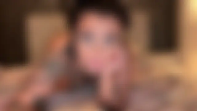 LucyLuxee19 Show in webcam