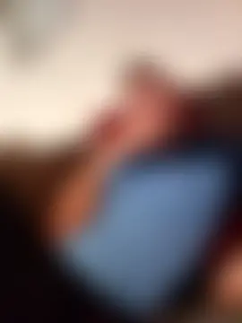 THE_CHEEKY_ALPHA: διαδικτυακό σόου στην κάμερα