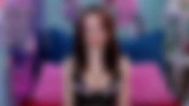 VivienneRo Show in webcam