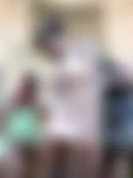 holygrail001: διαδικτυακό σόου στην κάμερα