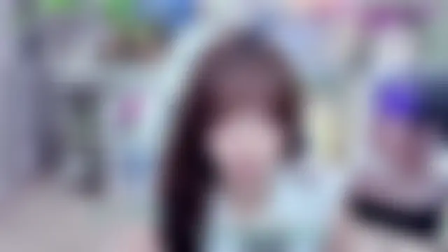 LazyCat94624 Adlı Modelin Canlı XXX Sohbeti