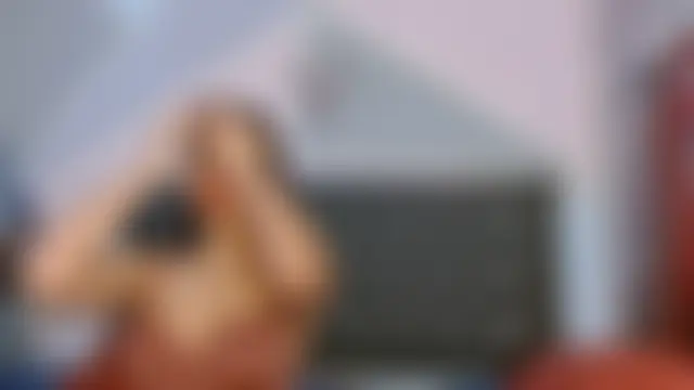 Adut_Akech Adlı Modelin Web Kamerası Şovu