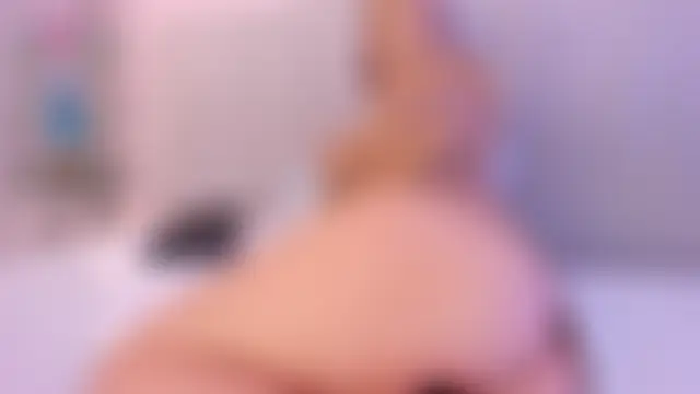 rawiya Show in webcam