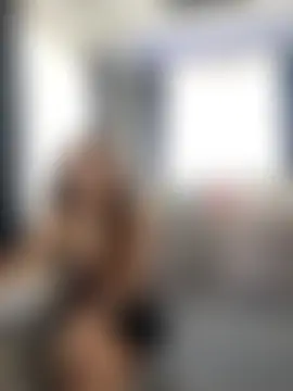 Show modela evasweett__ na web-kameri