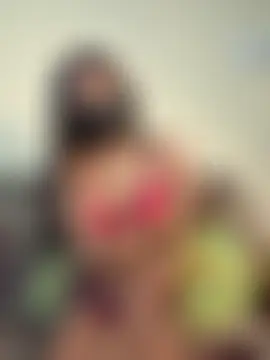 Roohbabe: вебкам-шоу