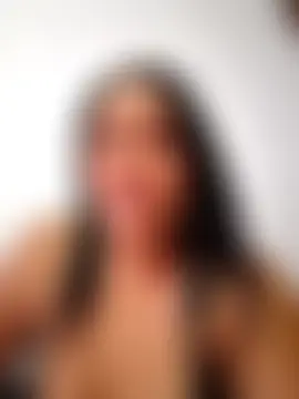 EstrellaSmmithのライブXXXチャット