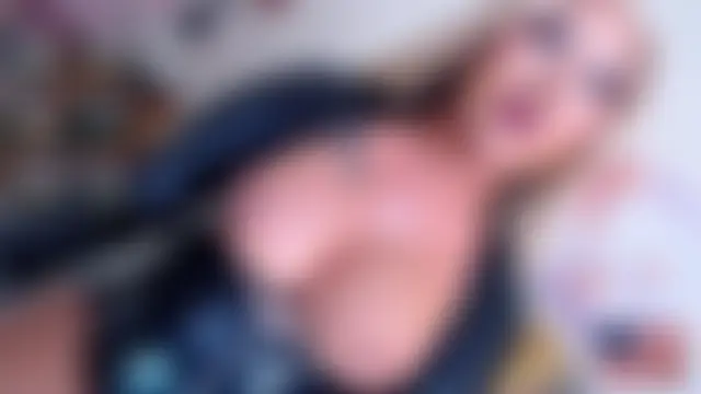 Playfull_Shemale_Savannan Webbikameraesitys