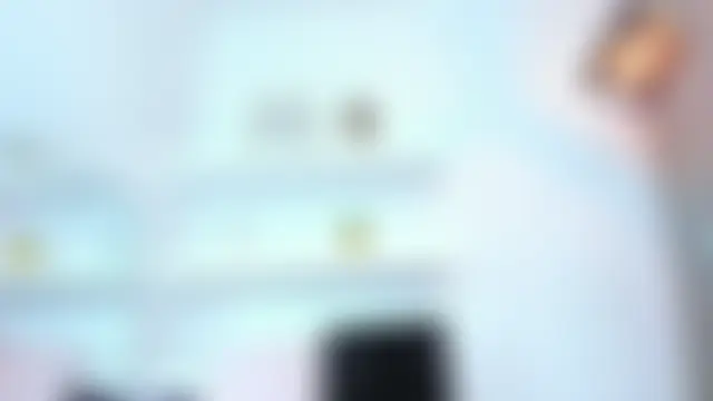 IsabellaMonet live-chat rom