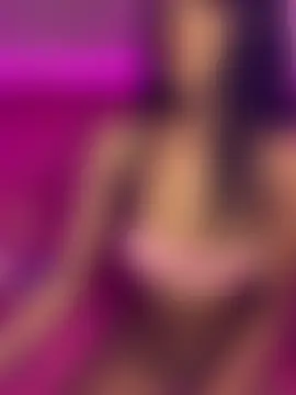 Cammgirlmii: διαδικτυακό σόου στην κάμερα