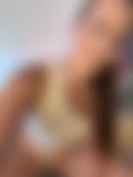 EllaMae Live chatroom