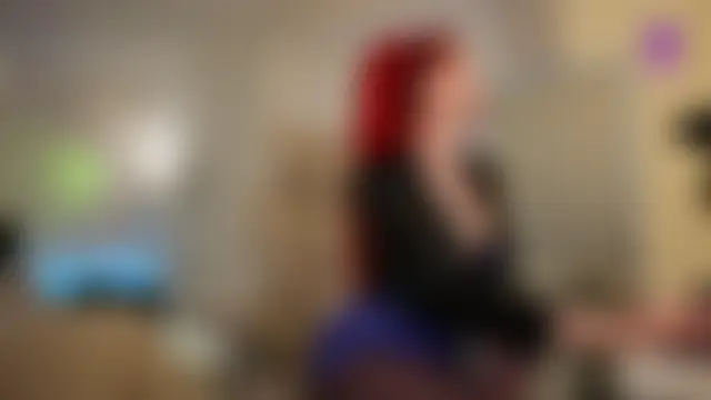 Lady_RedAlexa_RA Show in webcam