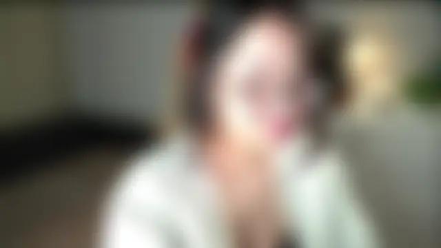 غرفة دردشة NelleMihalko المباشرة