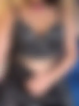 Squirt_Queen_X élő chatszobája