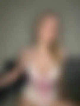 Pokazy przed kamerką – MissOyee