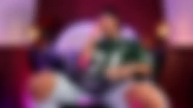 غرفة دردشة Donovan_Desmond المباشرة