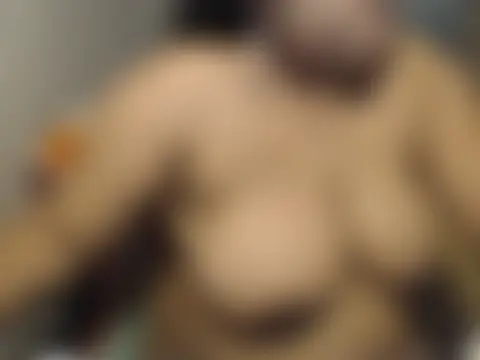 Oh_Maya: διαδικτυακό σόου στην κάμερα