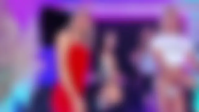 Show de Queens_Wonders_Blonders na webcam