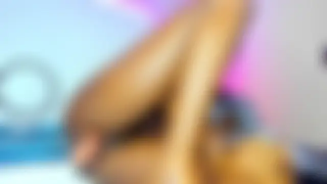 NaiaGils élő chatszobája