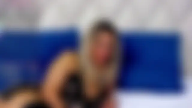 GinaBear élő chatszobája