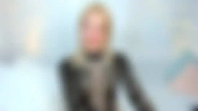 Lily_Daviss Adlı Modelin Canlı Sohbet Odası