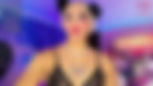 Thalia_girl21 Show in webcam