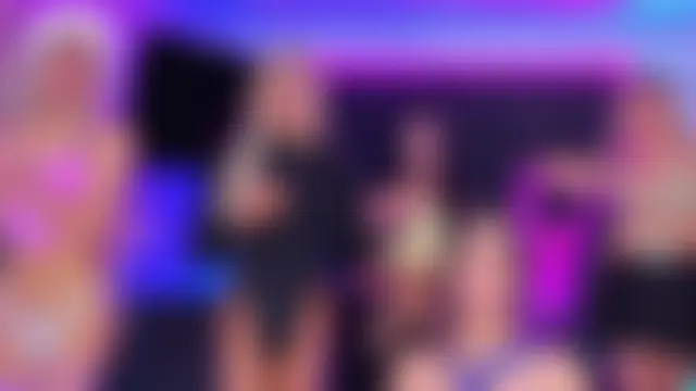 Queens_Wonders_Blonders live sex-cam show