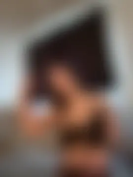 adellasweet's Live XXX Chat