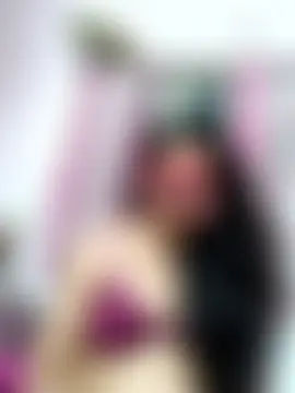 thanusi_2's Webcam Show