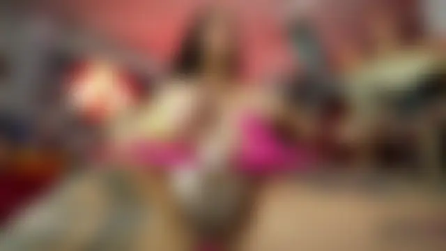 BitchySalome: вебкам-шоу