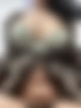 Thirsty_Malika Show in webcam