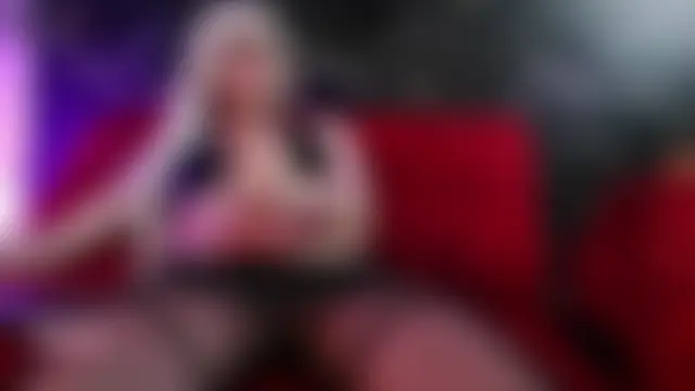 crislingery_dolli Show in webcam