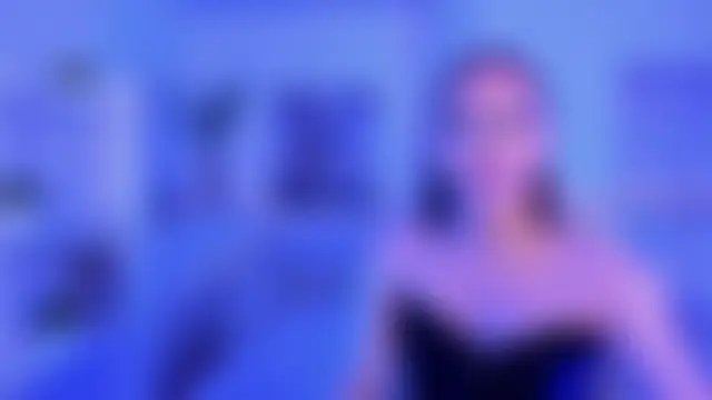 Madison_dolly Show in webcam