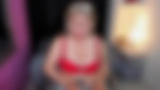 ScarletBigTitties Live Chatraum