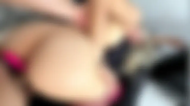 AddamyMar: διαδικτυακό σόου στην κάμερα