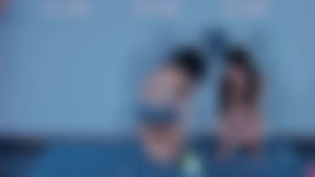 Fox_815: διαδικτυακό σόου στην κάμερα