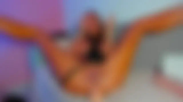 SamirasDiary: διαδικτυακό σόου στην κάμερα