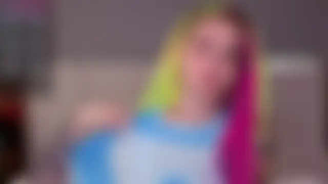 Pokazy przed kamerką – Ne_Sonia