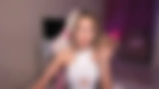 EllaCurtis Show in webcam