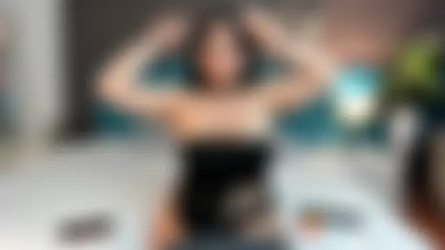 LunnaMoretti: онлайн-секс-чат