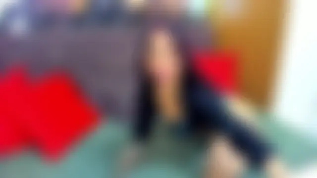 LauraSiin: δωμάτιο απευθείας συνομιλίας