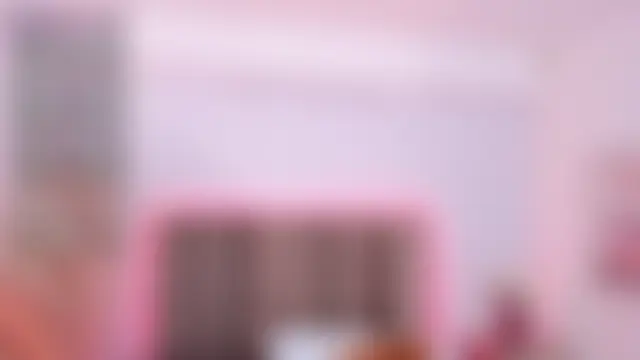 Pokazy przed kamerką – naishaa_