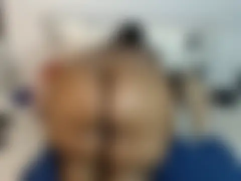 Bustydiva83 webkamerás műsora