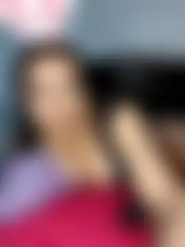 Emily_Rouse23 élő XXX-chatje