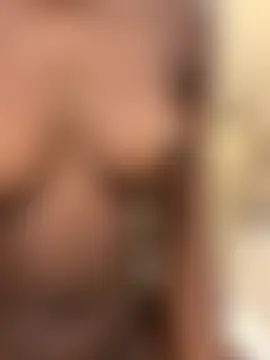 NaiaGils Show in webcam