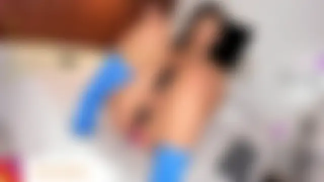 _mishelle's Live Chat Room