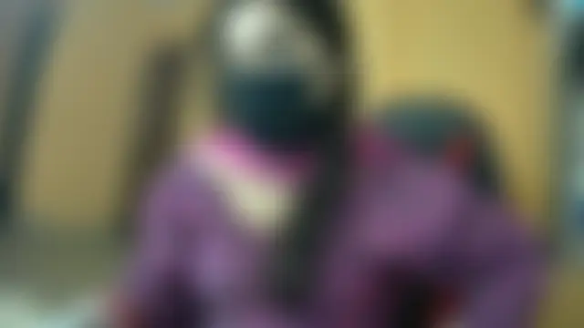 callmeshreya Show in webcam