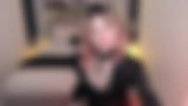 OliviaMills_: διαδικτυακό σόου στην κάμερα