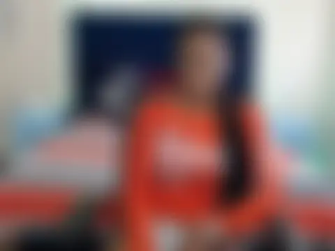 QUEENMANDYY Show in webcam